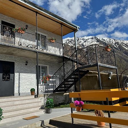 Hotel Elia Kazbegi Exteriér fotografie