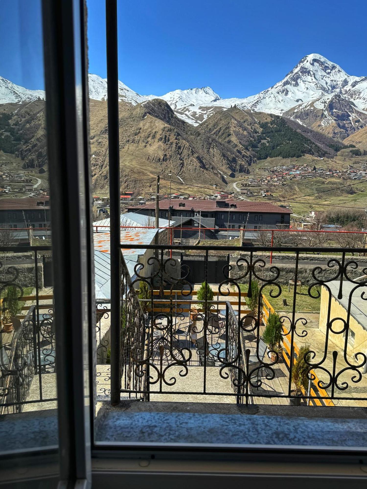 Hotel Elia Kazbegi Exteriér fotografie